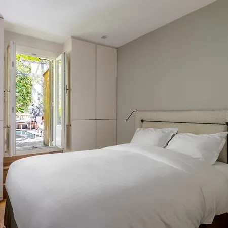 Veeve - The Arbour Paris